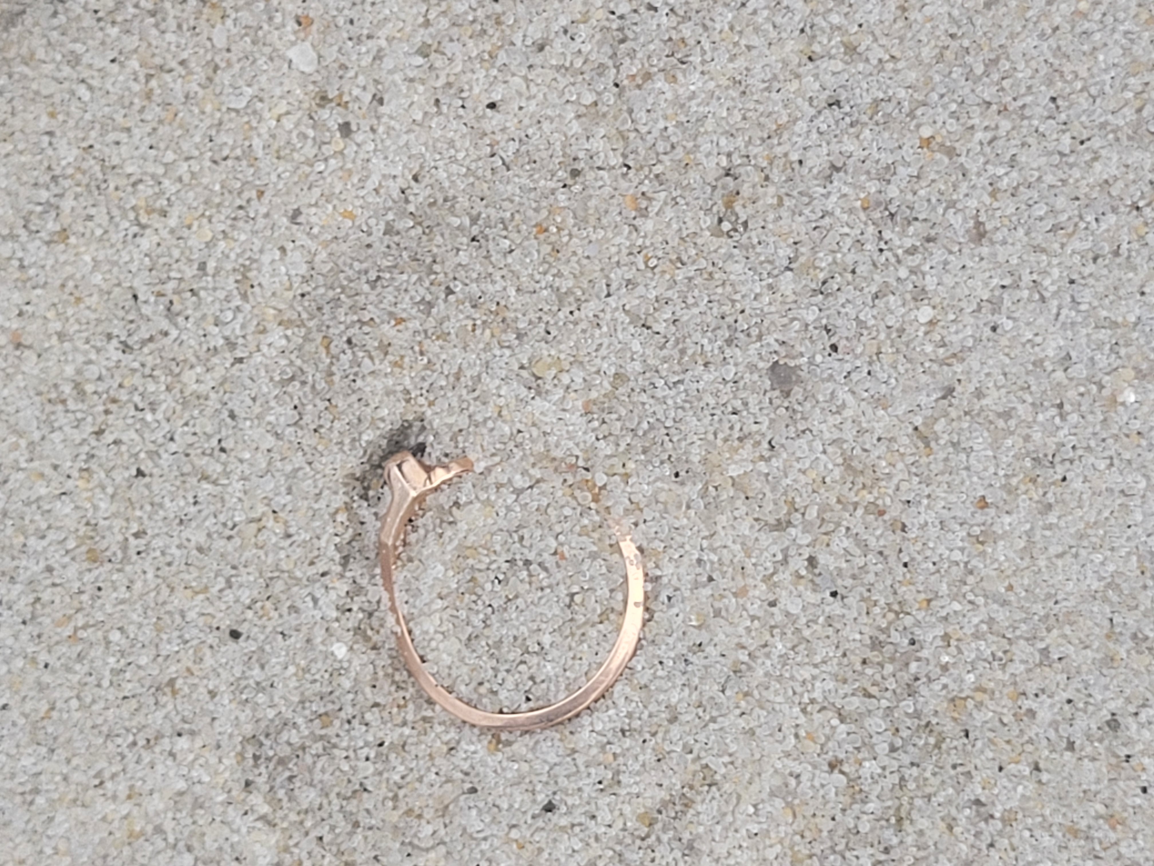 ring in sand