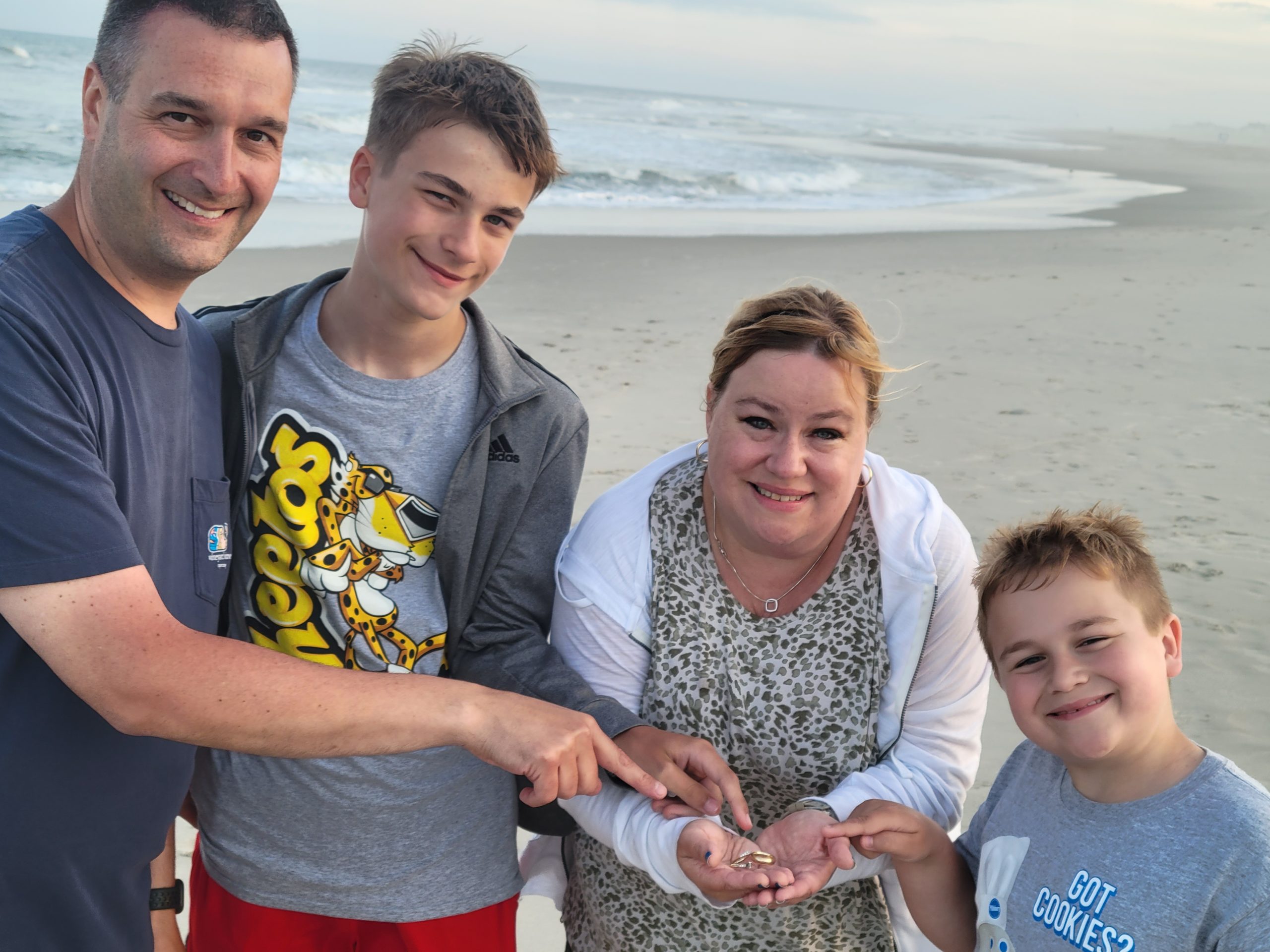 Find lost ring in the ocean