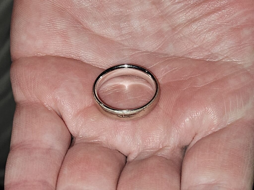 14k gold ring found with metal detector Avalon NJ