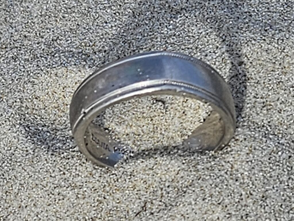 wildwood crest nj find a lost ring in the sand